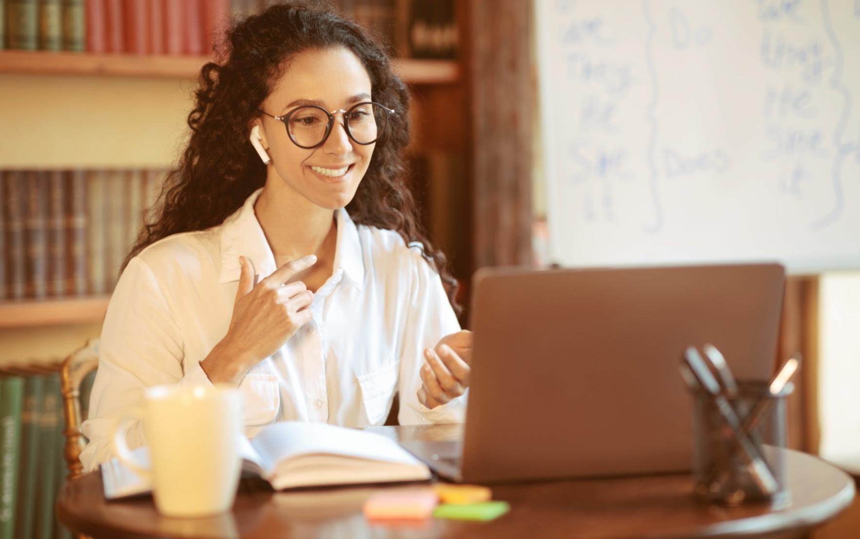 Сучасна романтика: пишемо про стосунки без рожевих окулярів